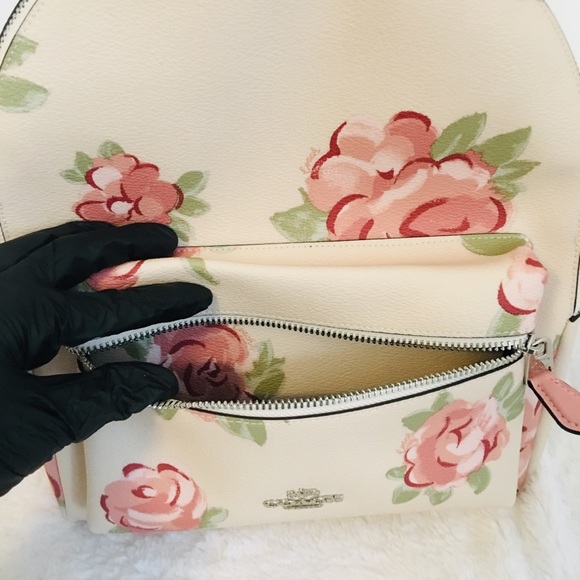 βΌοΈSOLDβΌοΈ COACH FLORAL BACKPACK π - Picture 5 of 6